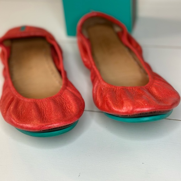 Tieks POPPY!!  Size 7 - Picture 3 of 8
